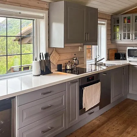 3 Bedroom Gorgeous In Holiday home *