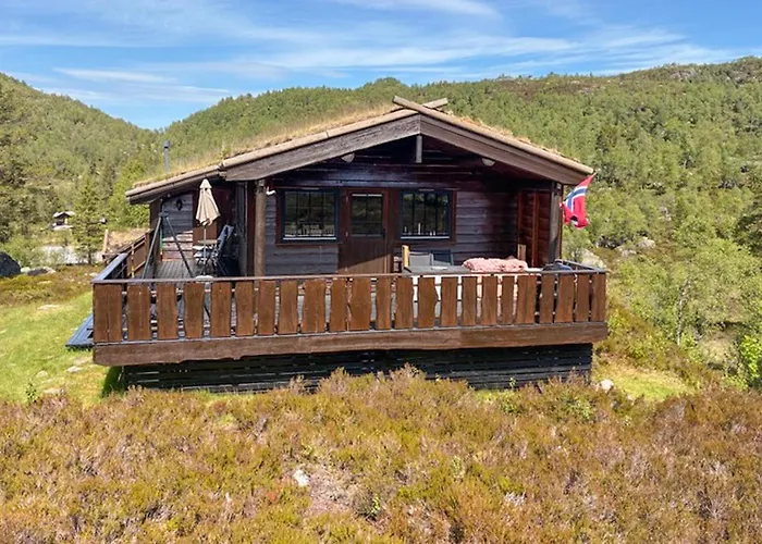 3 Bedroom Gorgeous In Semesterbostad
